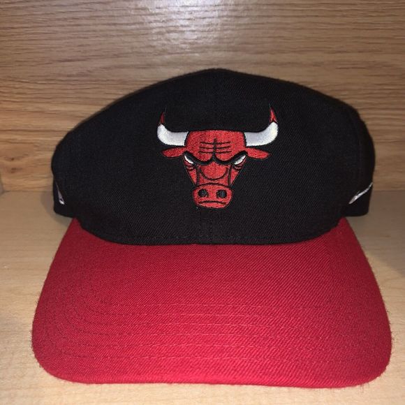 Vintage 90s Nike Chicago Bulls Strapback Hat Cap Embroidered Michael Jordan RARE - Picture 2 of 9